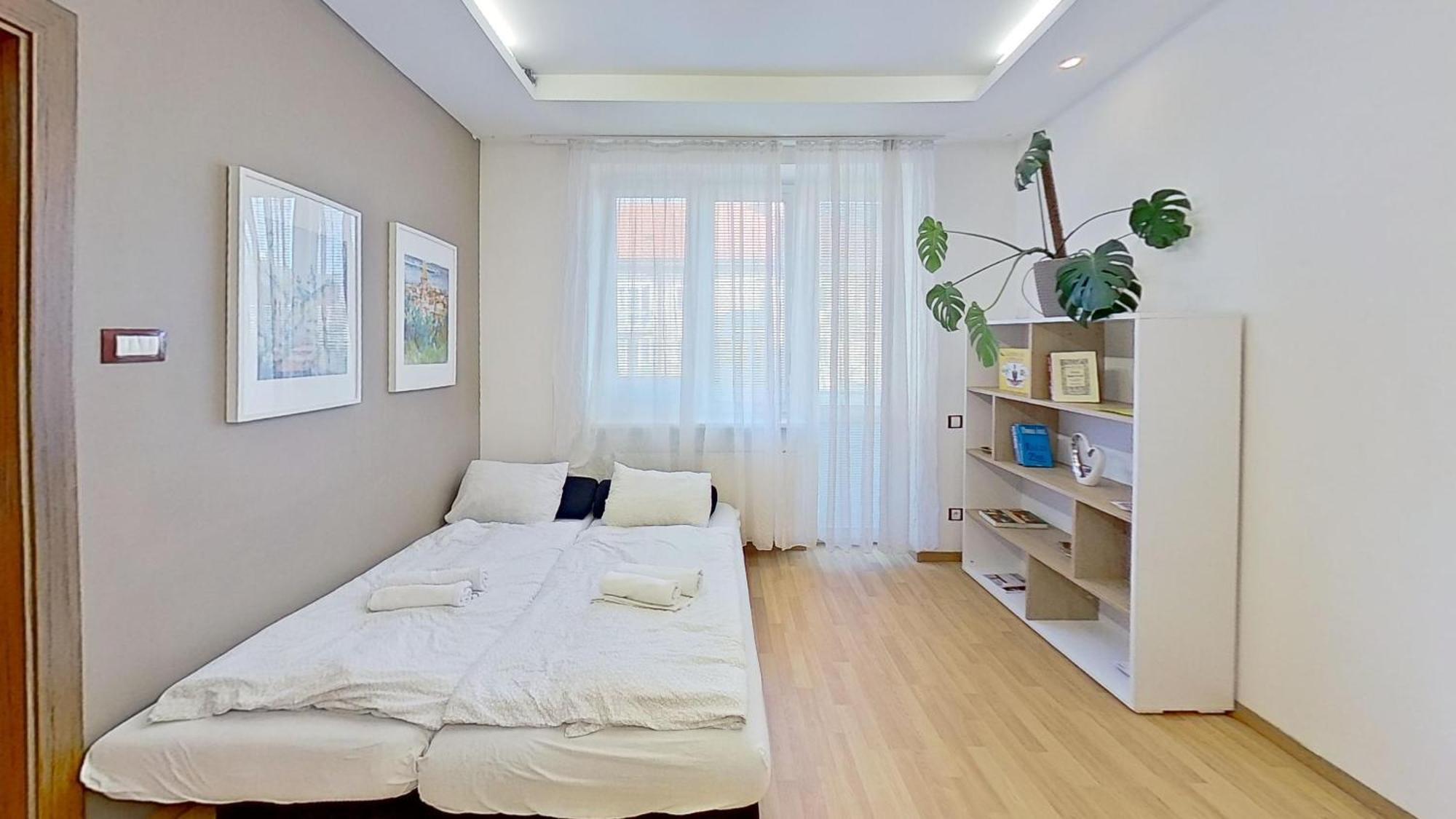 2Br Apt With Free Garage Parking, Close To The Historic Centre Bratislava Exterior photo